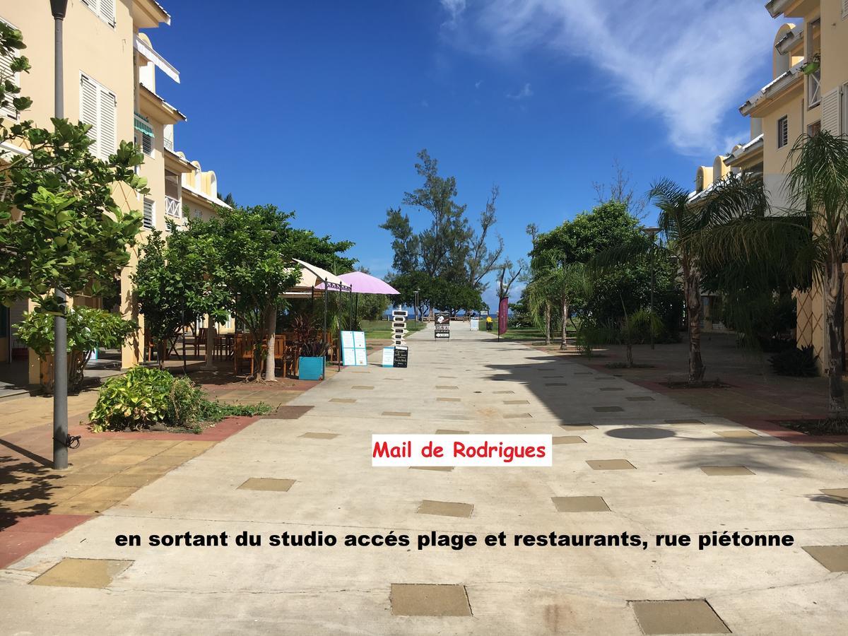 A Pied Dans L'Eau Apartment Saint-Gilles-les Bains Exterior foto